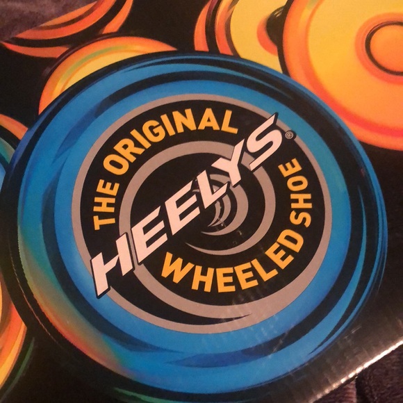 Heelys black/red size 11 - Picture 4 of 7